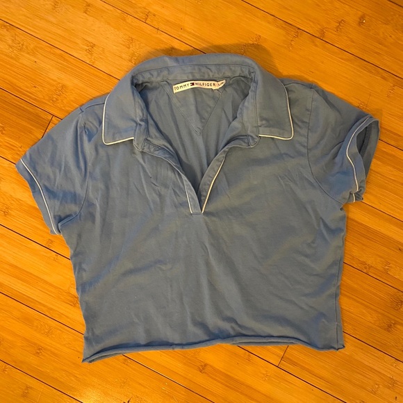 Tommy Hilfiger Tops - Cropped Tommy golf shirt